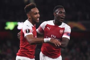 Arsenal players embracing